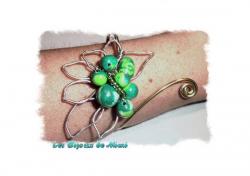 Bracelet fleur verte2.jpg